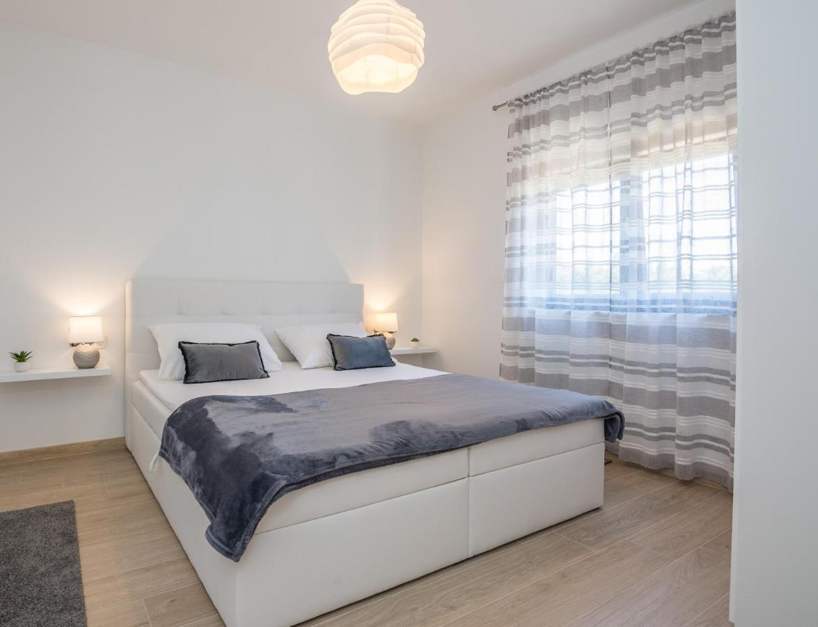 Apartments Maella Zadar Exterior photo